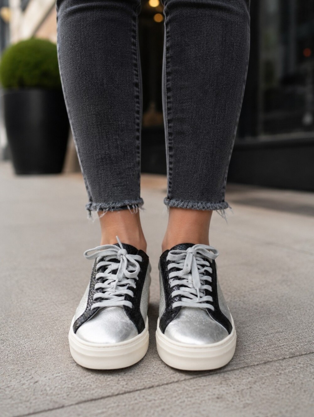 P448 Women’s Metallic Silver Black Snakeskin Accent Platform Sneakers Casual